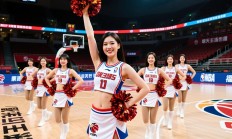 福建男篮啦啦队社媒分享片段：明天主场见吗？不然大后天也行